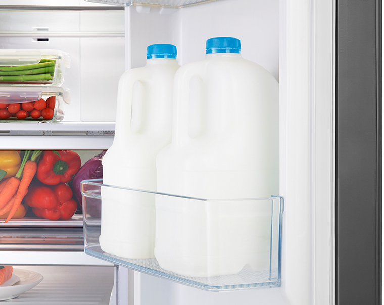 Hisense RF715N4AS1 side-by-side refrigerator Freestanding – image 5