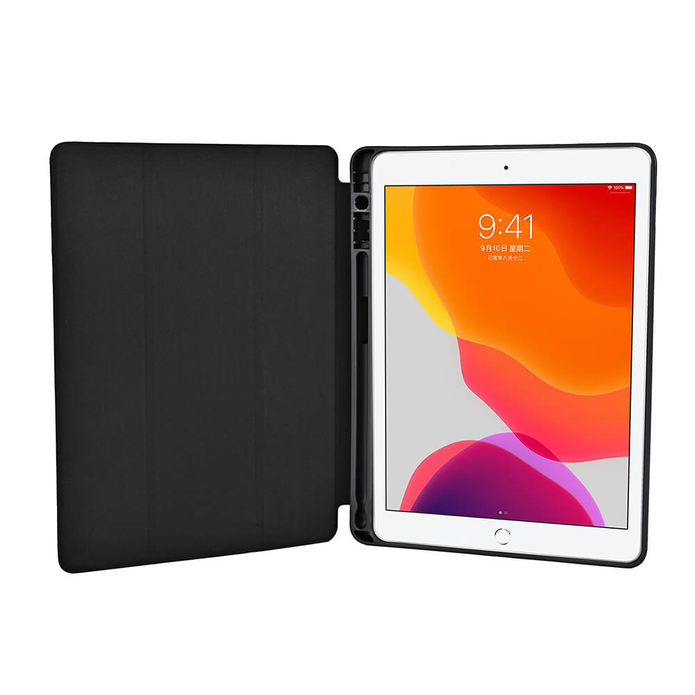 Gear Tablet Cover Black iPad – image 4