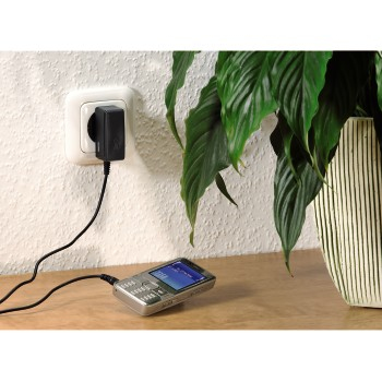 Hama F3017876 mobile device charger Mobile phone Black AC Indoor – image 2