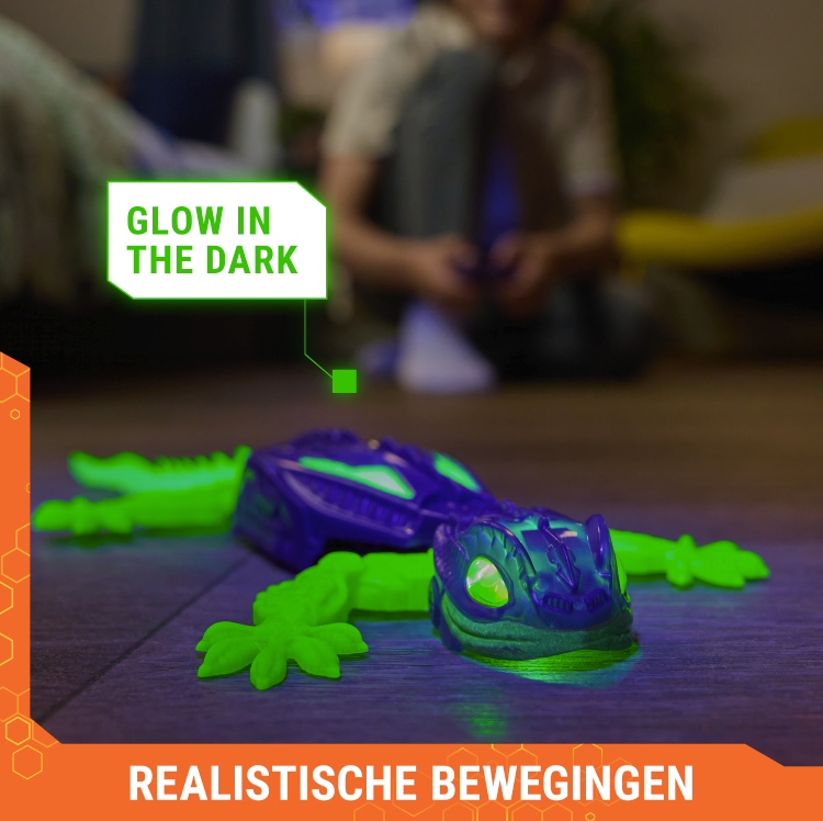 Spin Master HEX BOTS Glow-in-the-Dark Gecko, Rechargeable Remote Control Robot Kids Toys, Climbs up Walls for Prank Toys & Games, RC Robot for Boys & Girls Ages 4 & Up – image 3