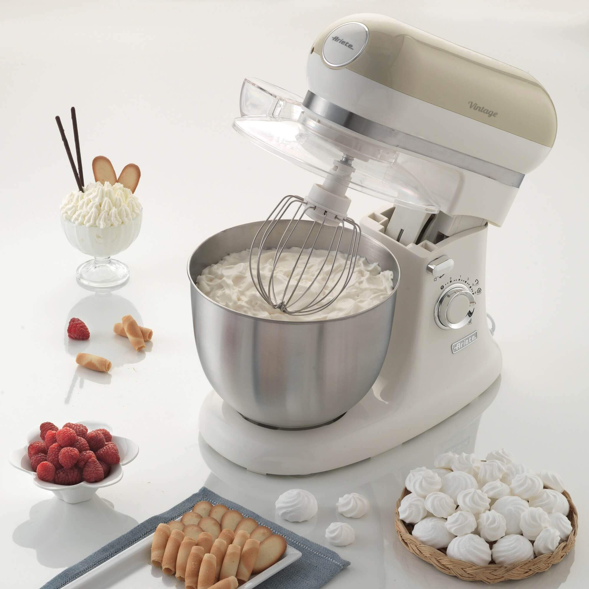 Ariete 1588 Vintage Mixer, Planetary Mixer for bread, pizza, cakes and pastries,5.5 L Capacity, 7 speeds, 2400 Watts, Pastel Beige – image 7