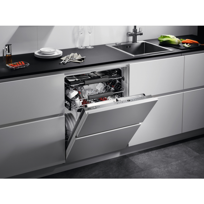 AEG FSE63716P Fully built-in 15 place settings – image 6