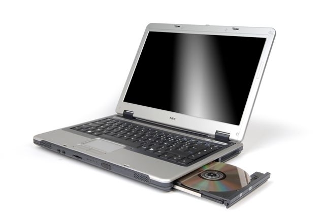 NEC Versa S950 - Pentium M 750, 512MB, 60GB, DVD-RW, 14.1