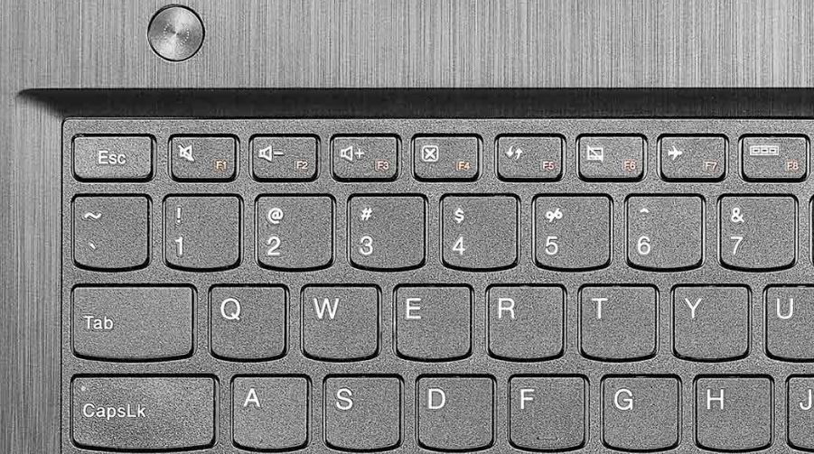 Lenovo 300 15 – image 6