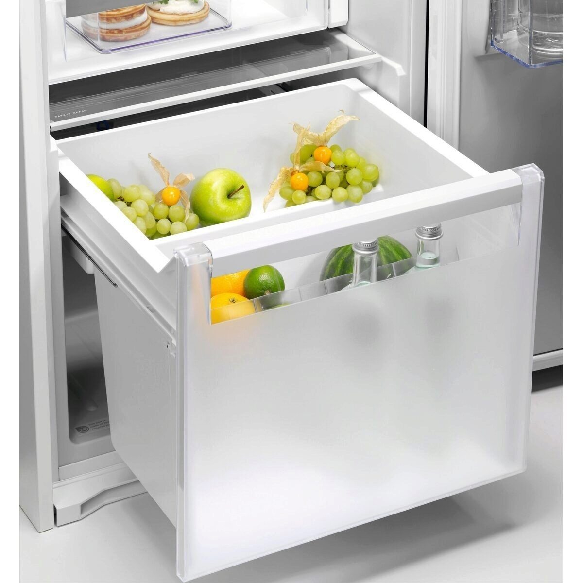 Electrolux ERD6DE18C fridge Built-in – image 9