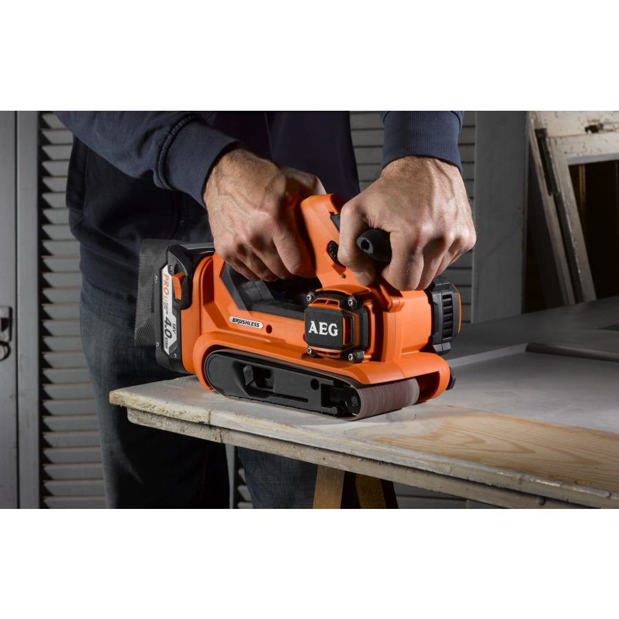 AEG 4935459582 portable sander – image 2