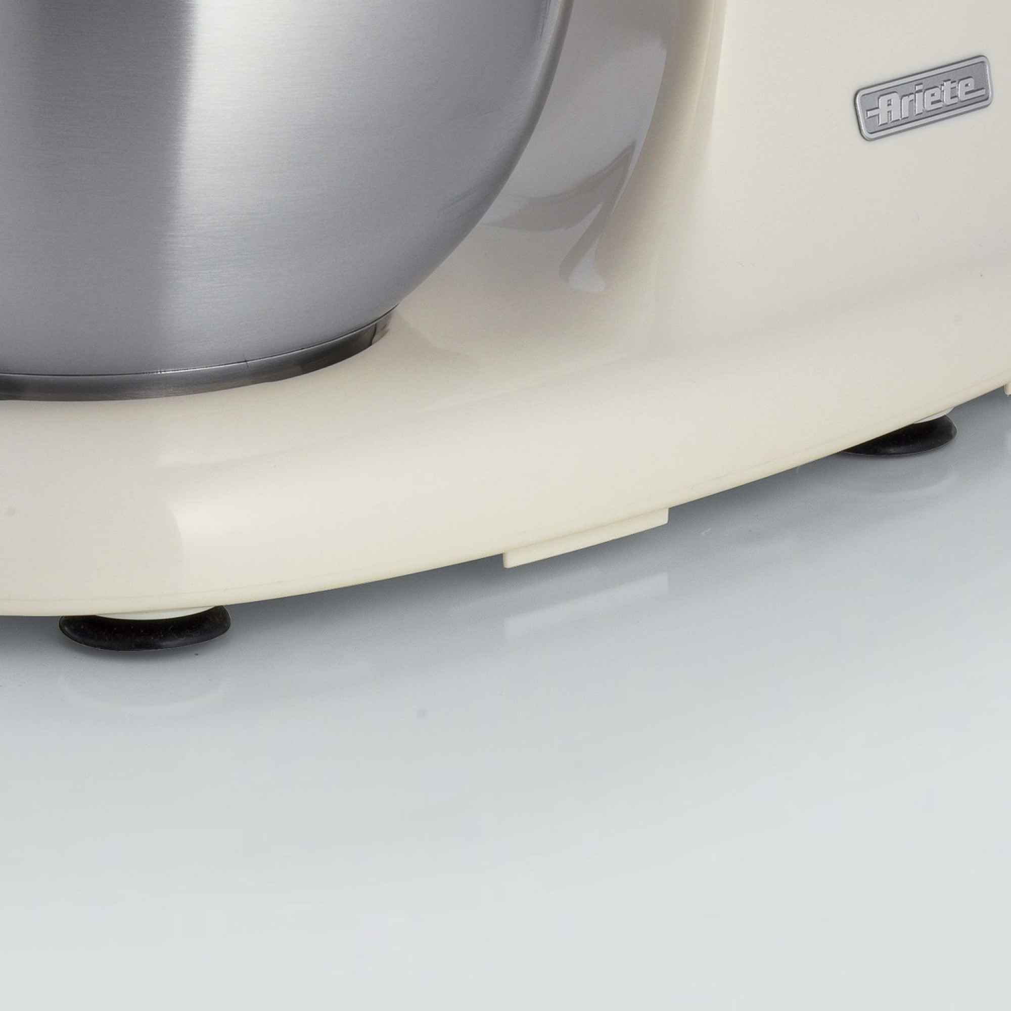 Ariete 1588 Vintage Mixer, Planetary Mixer for bread, pizza, cakes and pastries,5.5 L Capacity, 7 speeds, 2400 Watts, Pastel Green – image 7