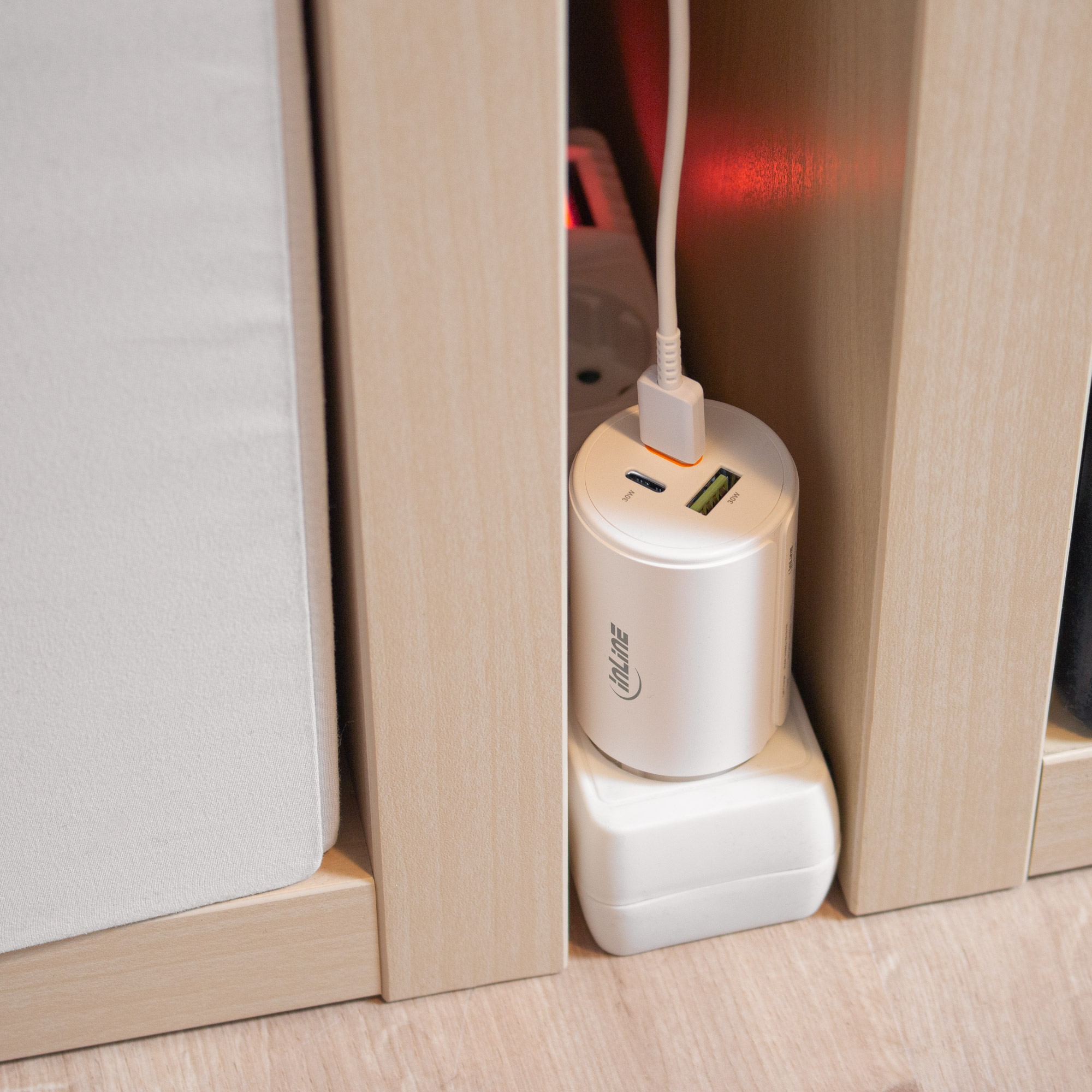 InLine USB PD power supply, GaN charger, 3-port, Dual USB-C + USB-A – image 6