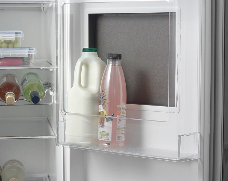 Hisense RS694N4BC1 side-by-side refrigerator Freestanding – image 7
