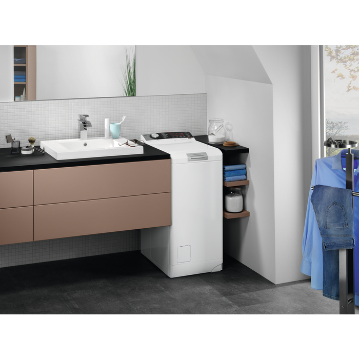 Electrolux WAGL5T300 washing machine Top-load – image 3