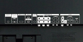 LG M4712C computer monitor – image 2