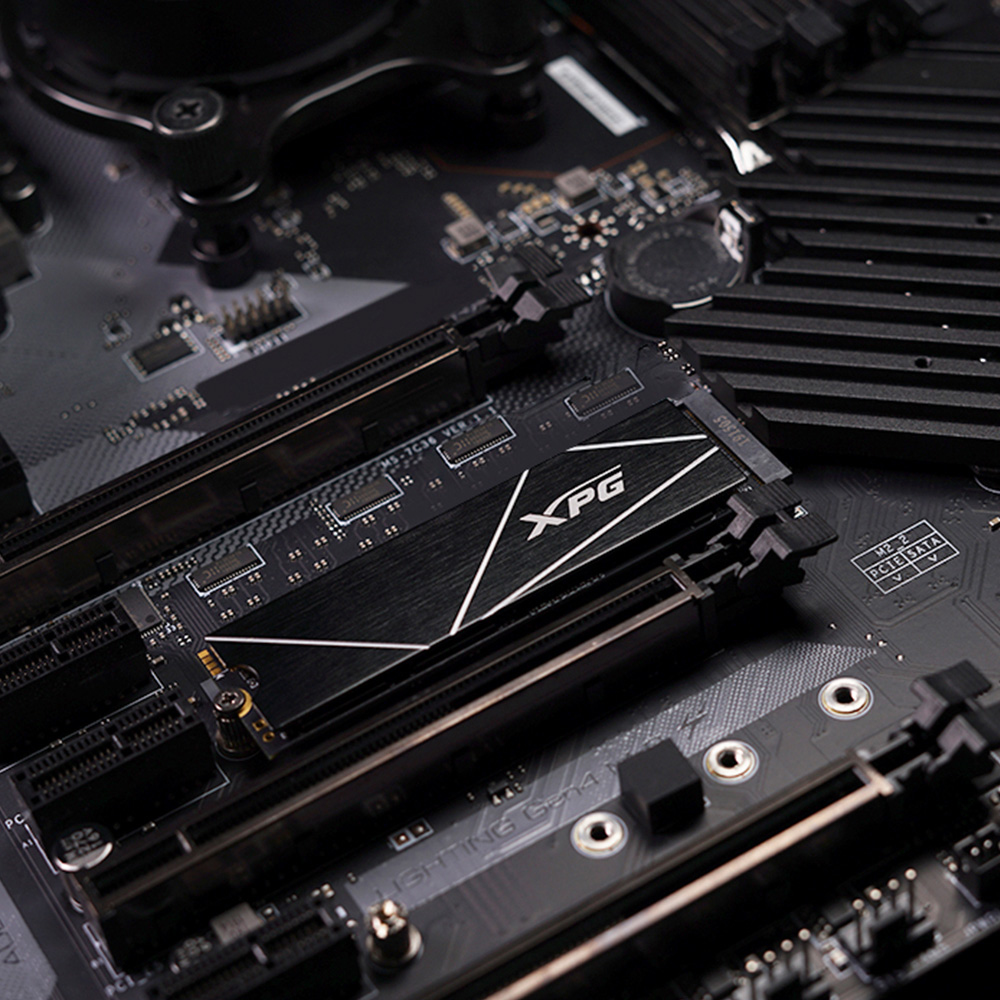 XPG AGAMMIXS70B-8000G-CS internal solid state drive – image 6