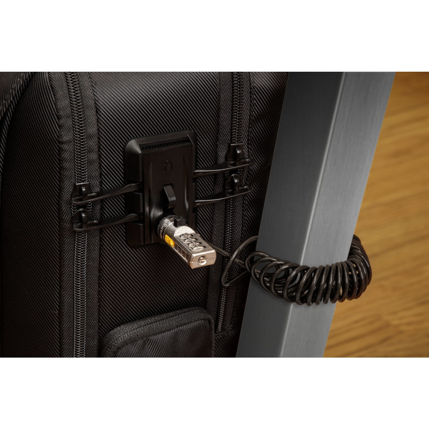 Kensington SecureTrek™ 17” Laptop Overnight Backpack – image 8
