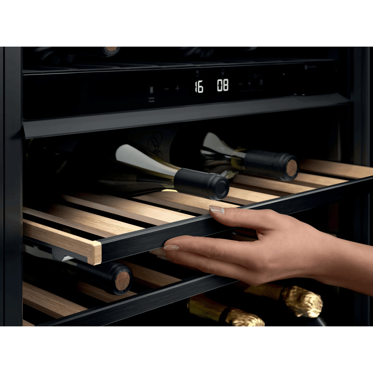 AEG NSW8D826GT Compressor wine cooler Built-in Beige 40 bottle(s) – image 3