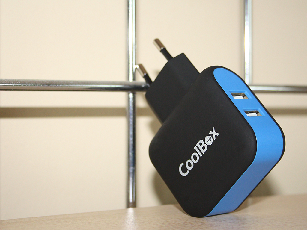 CoolBox RT-2 power adapter/inverter Indoor – image 4