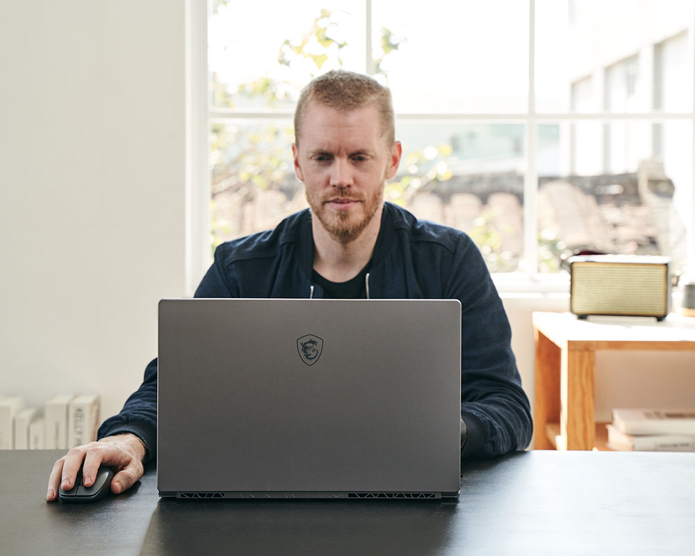 MSI Creator A10SF-270 Intel® Core™ i7 i7-10875H Laptop – image 8