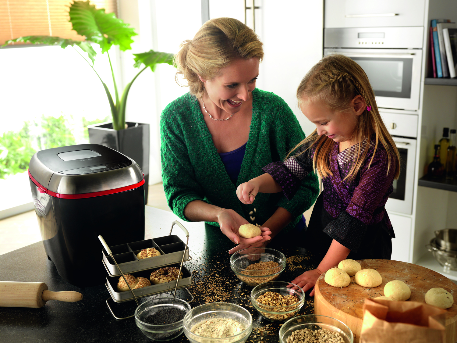 Philips Pure Essentials Collection Breadmaker HD9040/90 – image 8