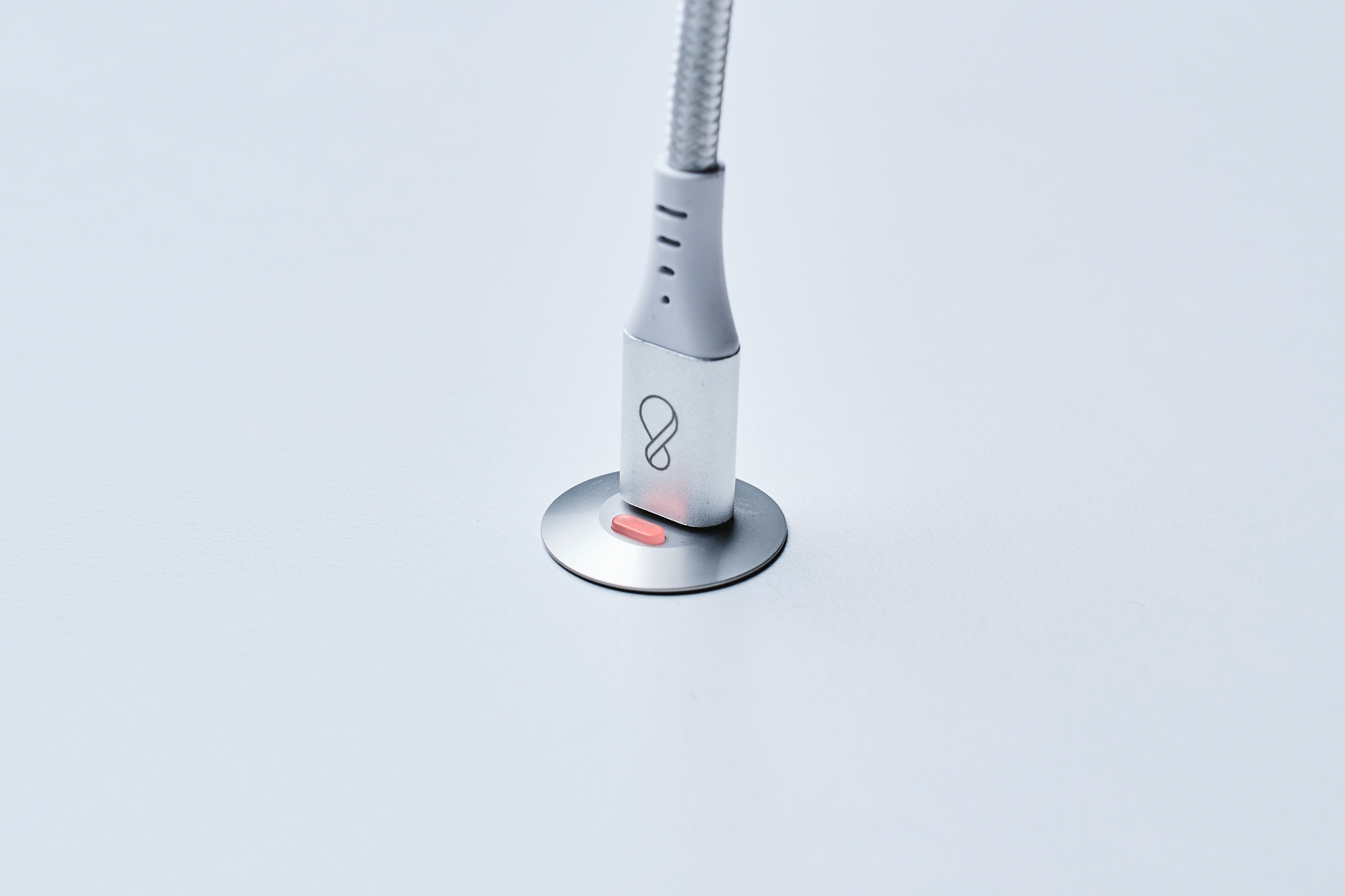صورة Ochno O-SWO-100-1 USB-C Desktop Embedded Hub