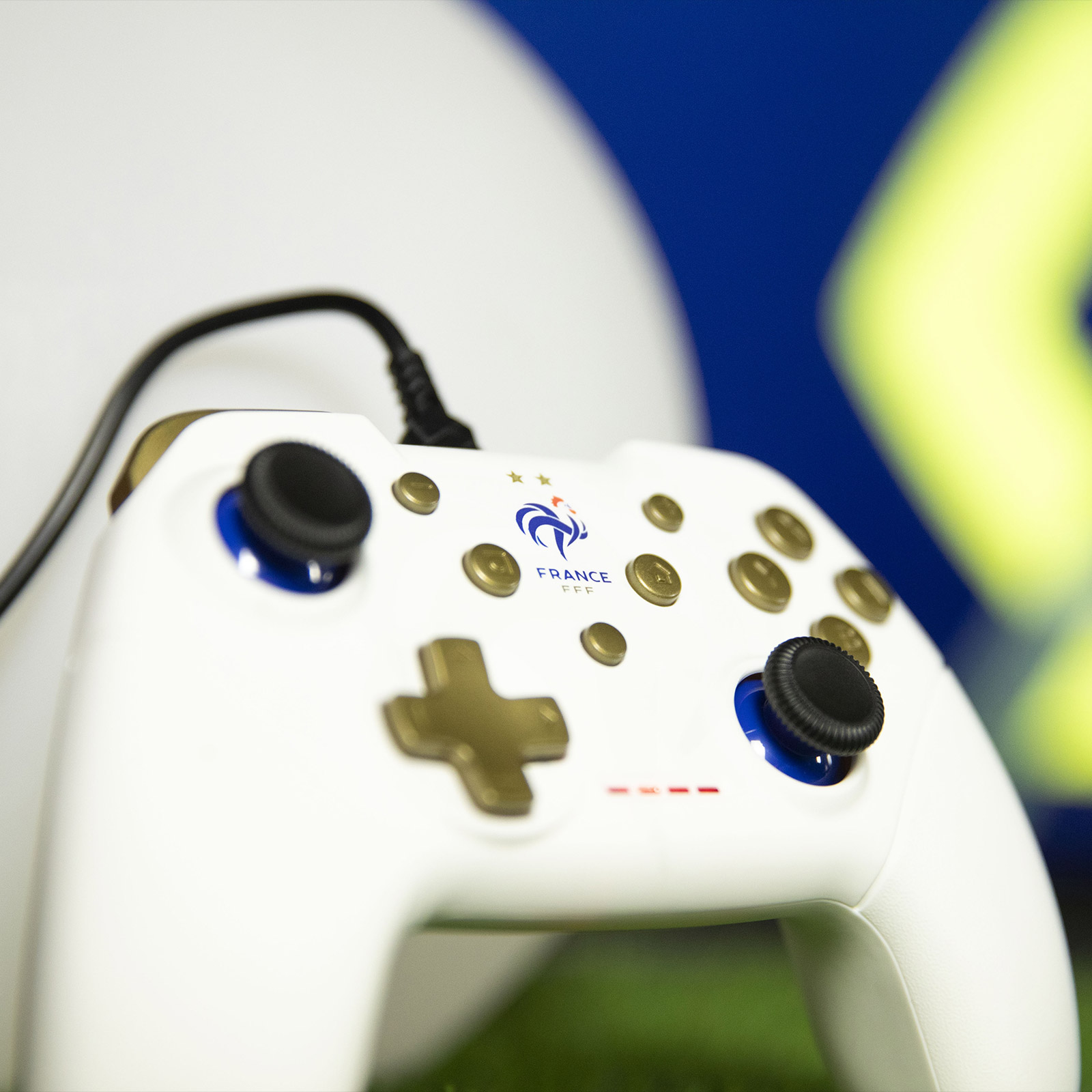 Konix KX FFF SWITCH/PC PAD WHITE – image 6