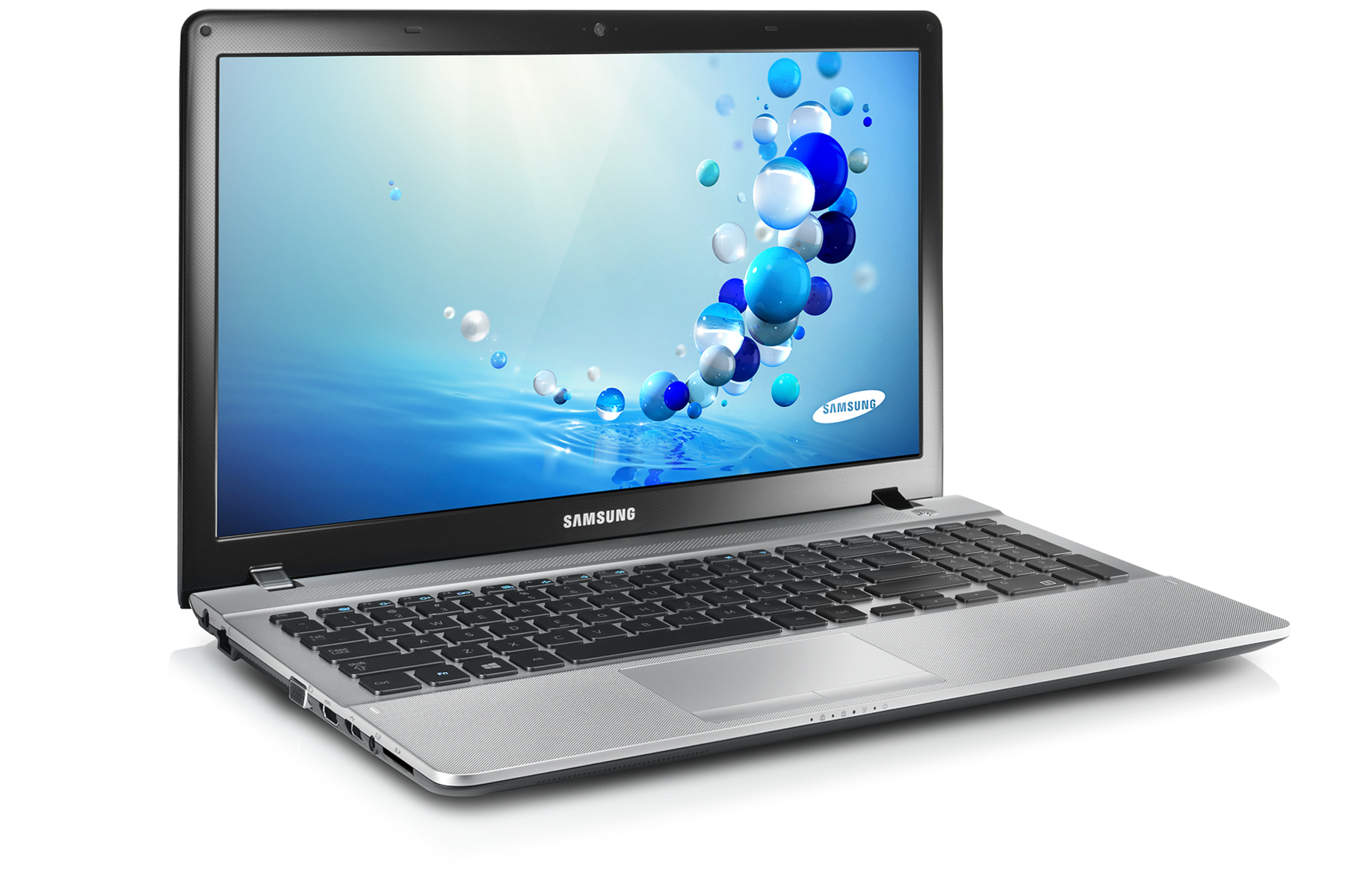 Samsung 3 NP300E5E Intel® Core™ i3 i3-3110M Laptop – image 2