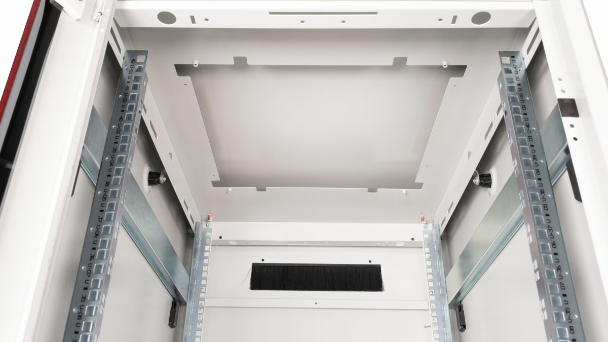 Equip Dynamic Flex 19' Cabinet, 42U – image 4