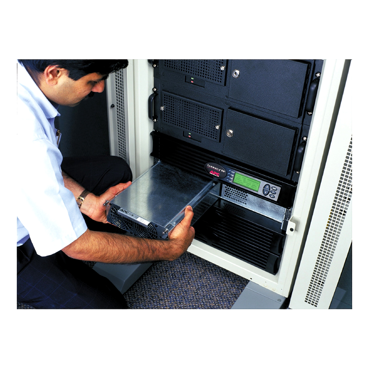 APC Symmetra RM 6 kVA – image 6