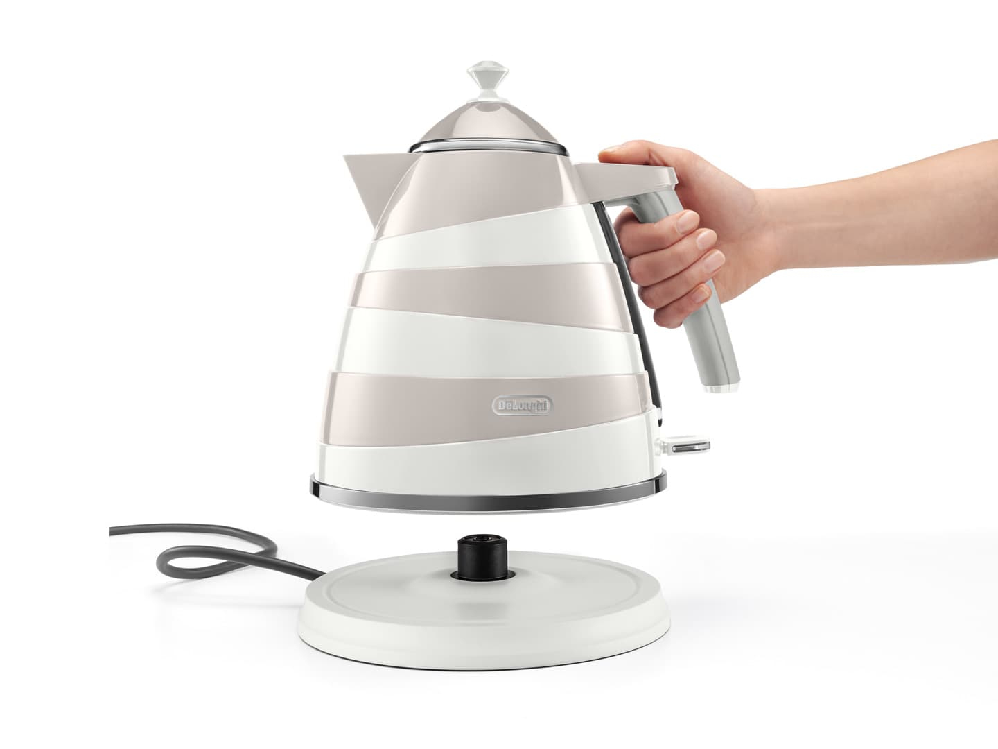 De’Longhi KBAC3001.W electric kettle – image 2