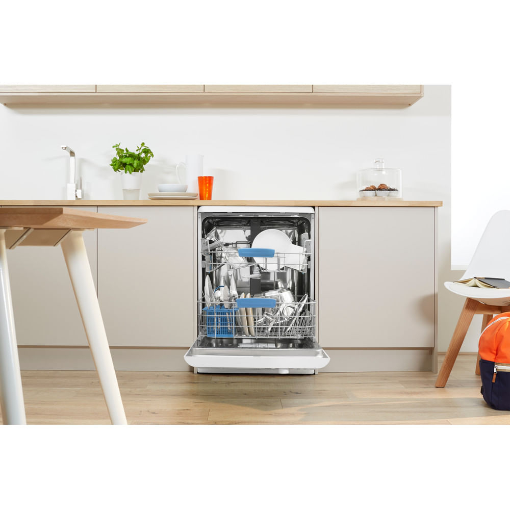 Indesit DFP 27T94 A – image 9