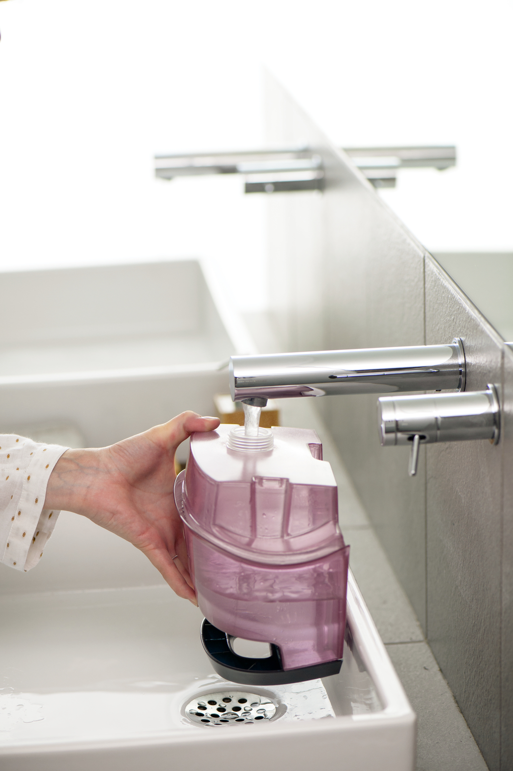 Rowenta IS654 Upright garment steamer – image 2