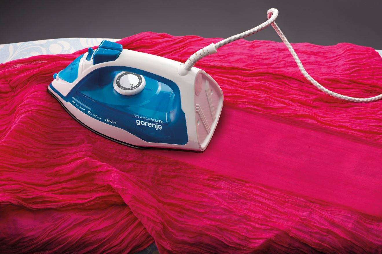 Gorenje SIH1800BLT iron Steam iron Ceramic soleplate – image 3