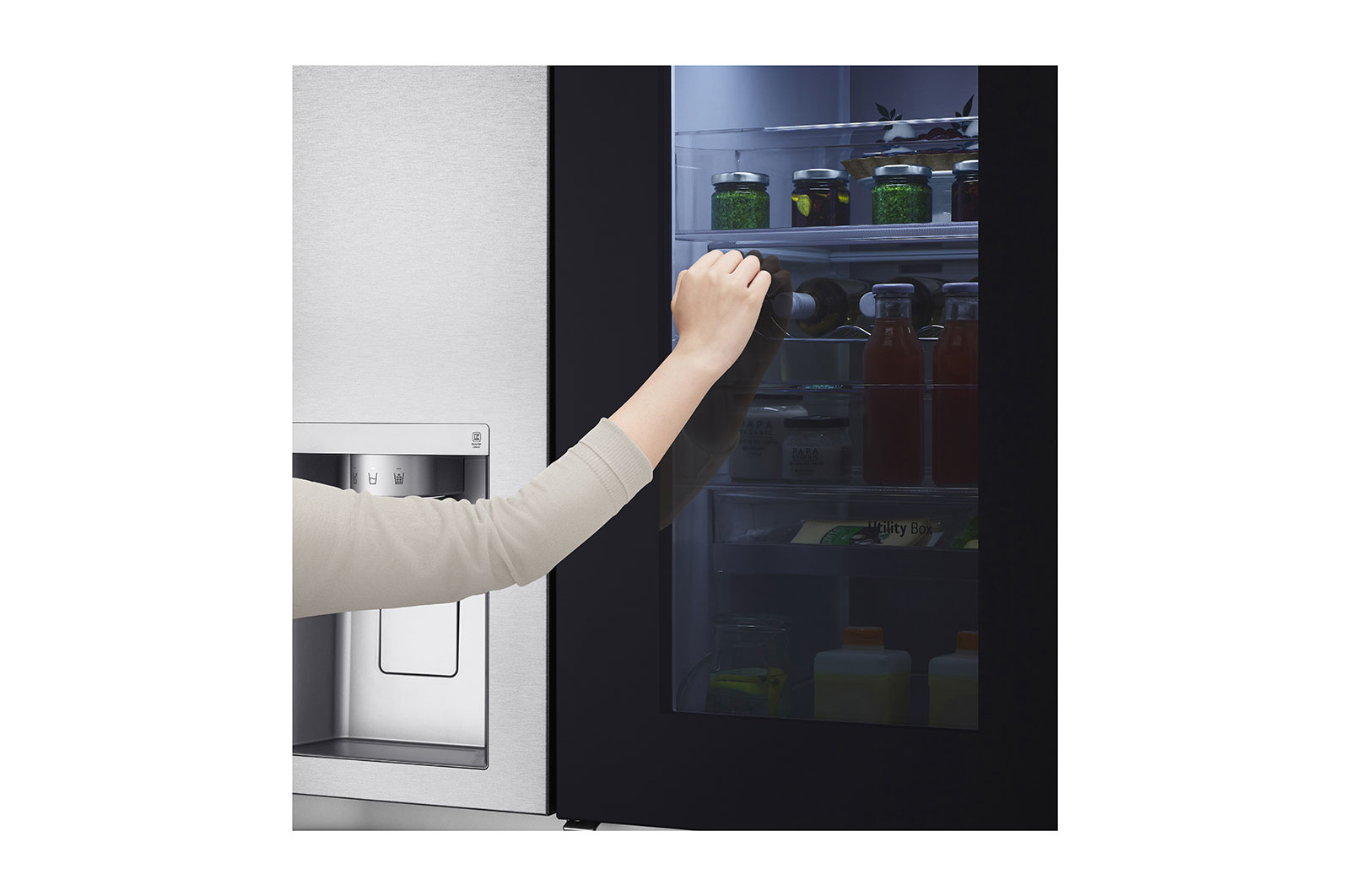 LG InstaView GSXV91MBAF side-by-side refrigerator Freestanding – image 7