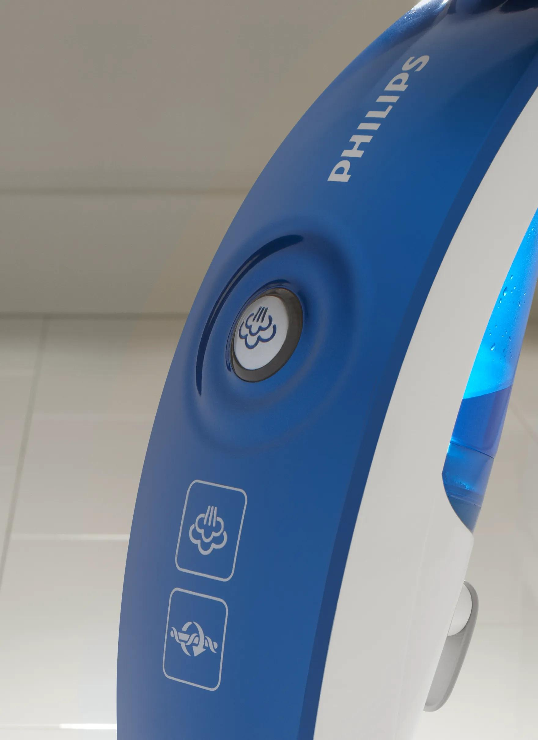 Philips Steam Plus FC7020/01 Sweep and Steam Cleaner – image 4
