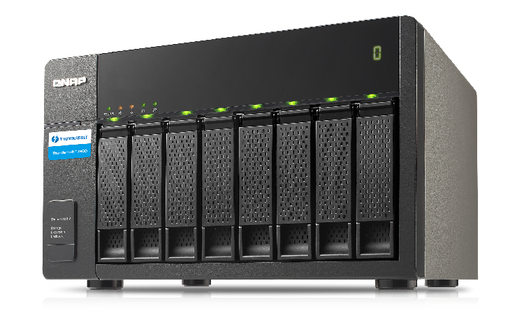 QNAP TX-800P disk array Black – image 8