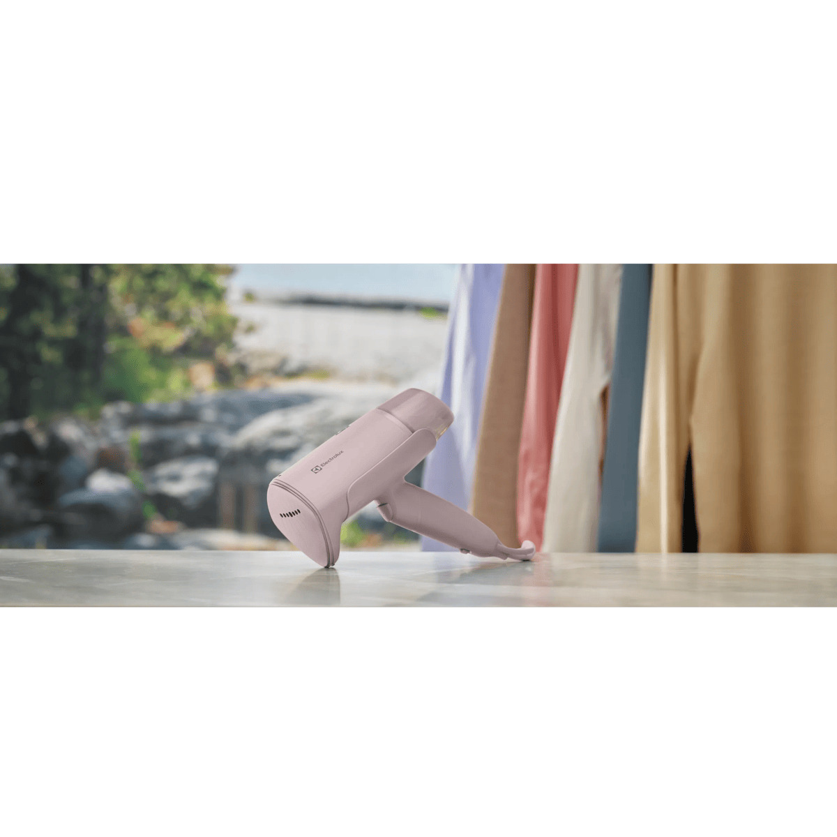Electrolux E5HS2-4WP Handheld garment steamer – image 7