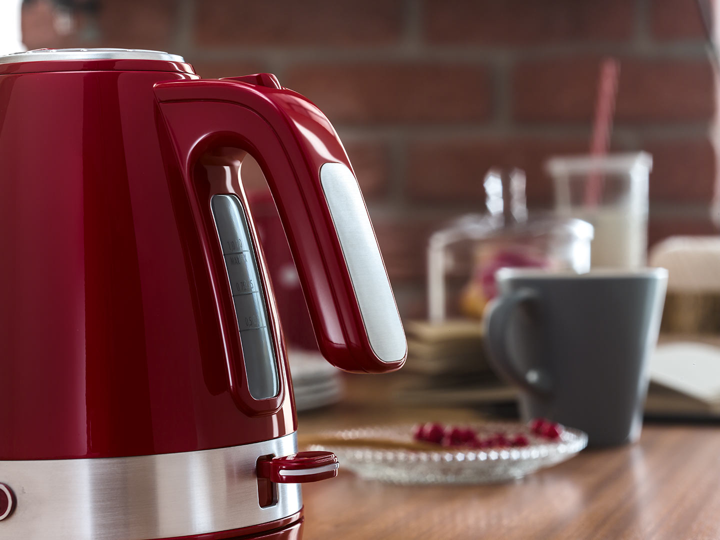 De’Longhi KBLA2000.R electric kettle – image 3