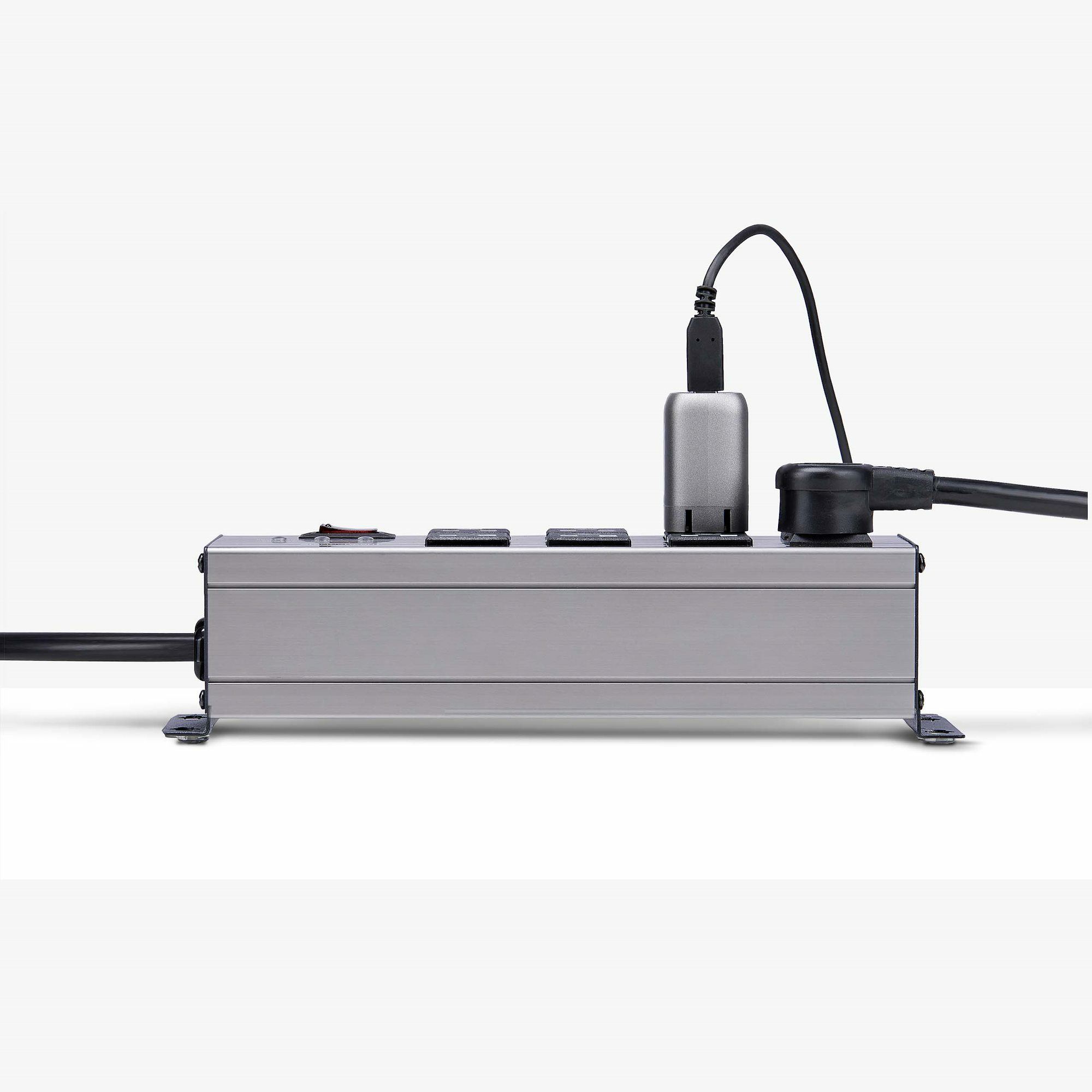 StarTech.com 8-Outlet Industrial Power Strip – image 8