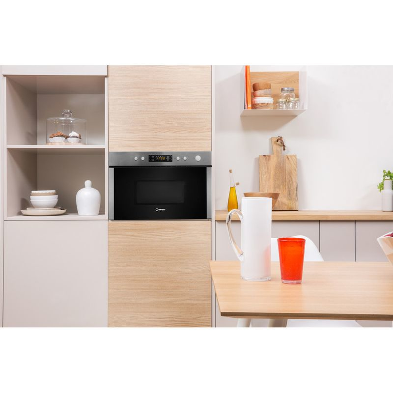 Indesit Aria MWI 3213 IX UK – image 2