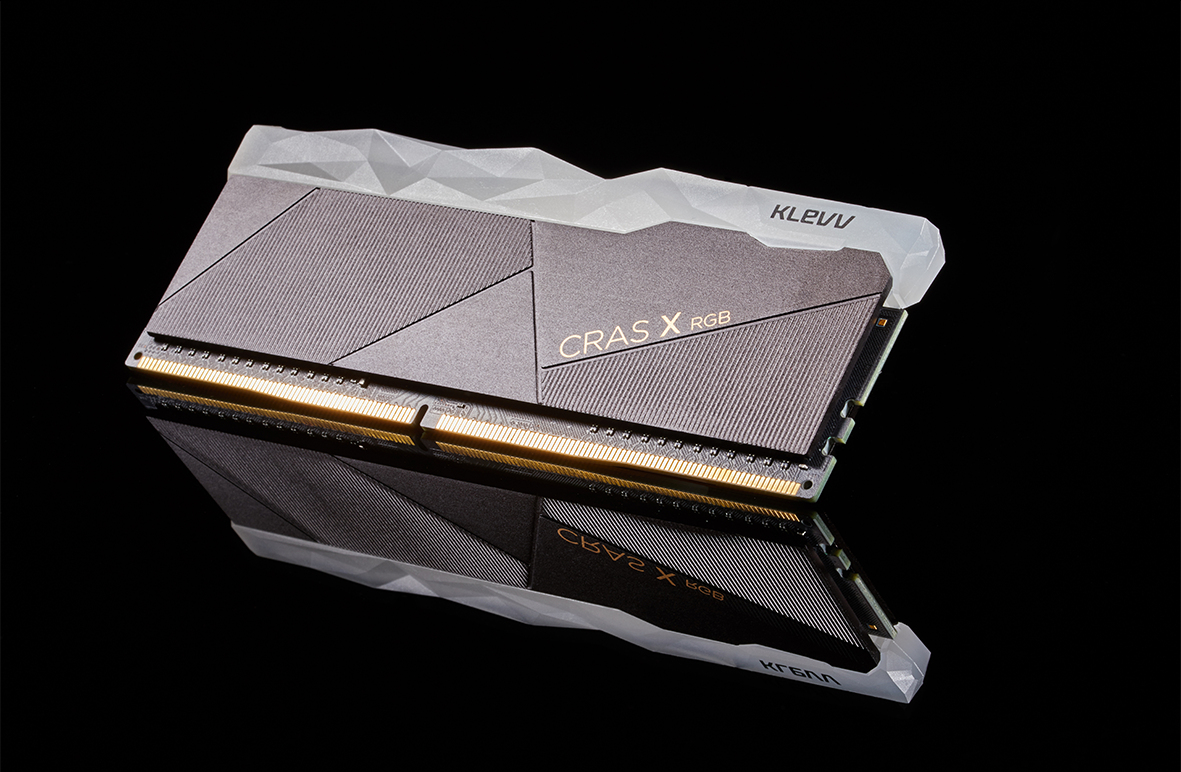 Klevv 16GB CRAS X RGB GAMING RAM MODULE DDR4 3200MT/s PC4-25600 UNBUFFERED NON-ECC – image 4