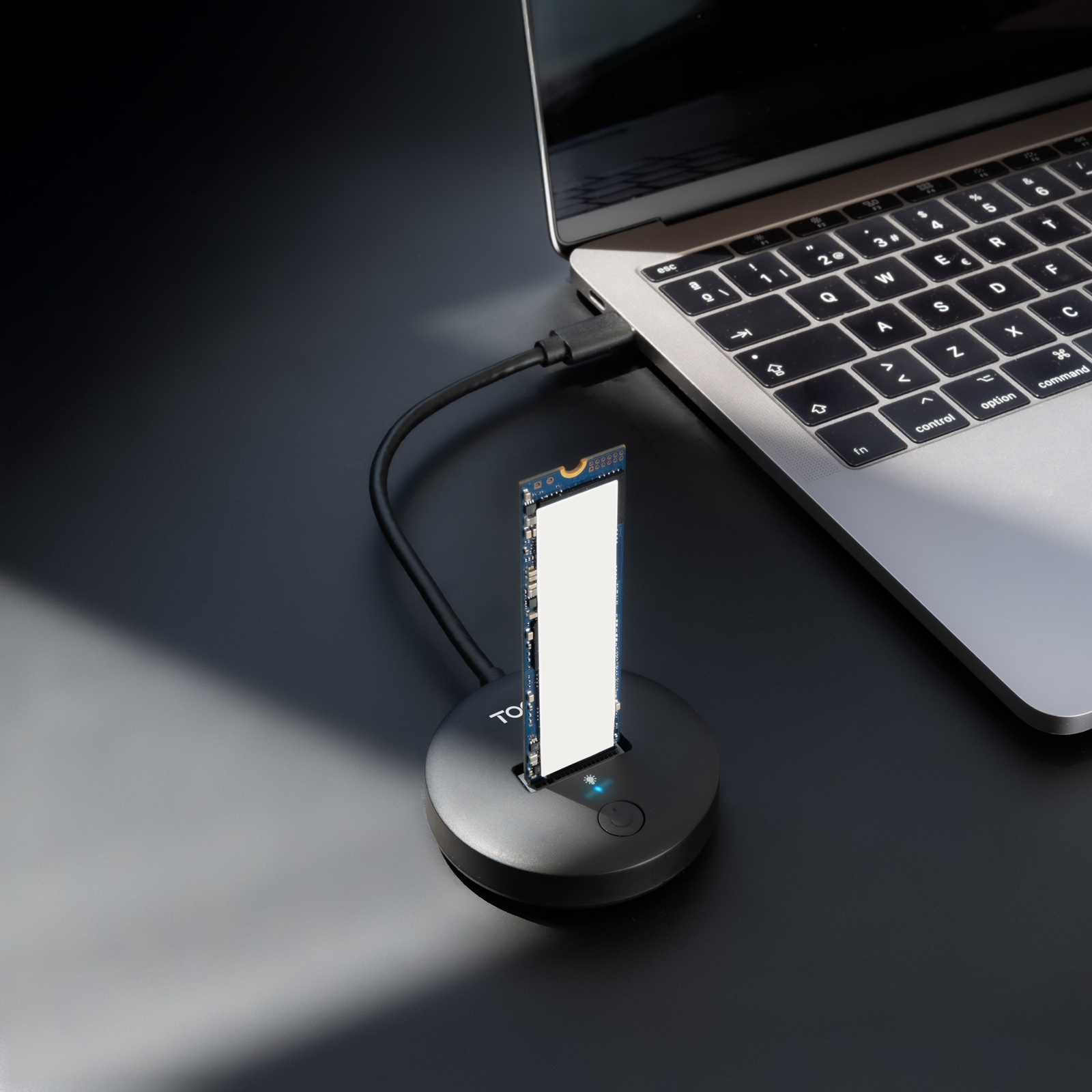 TooQ TQDS-100B storage drive docking station USB 3.2 Gen 2 (3.1 Gen 1) Type-C Black – image 2