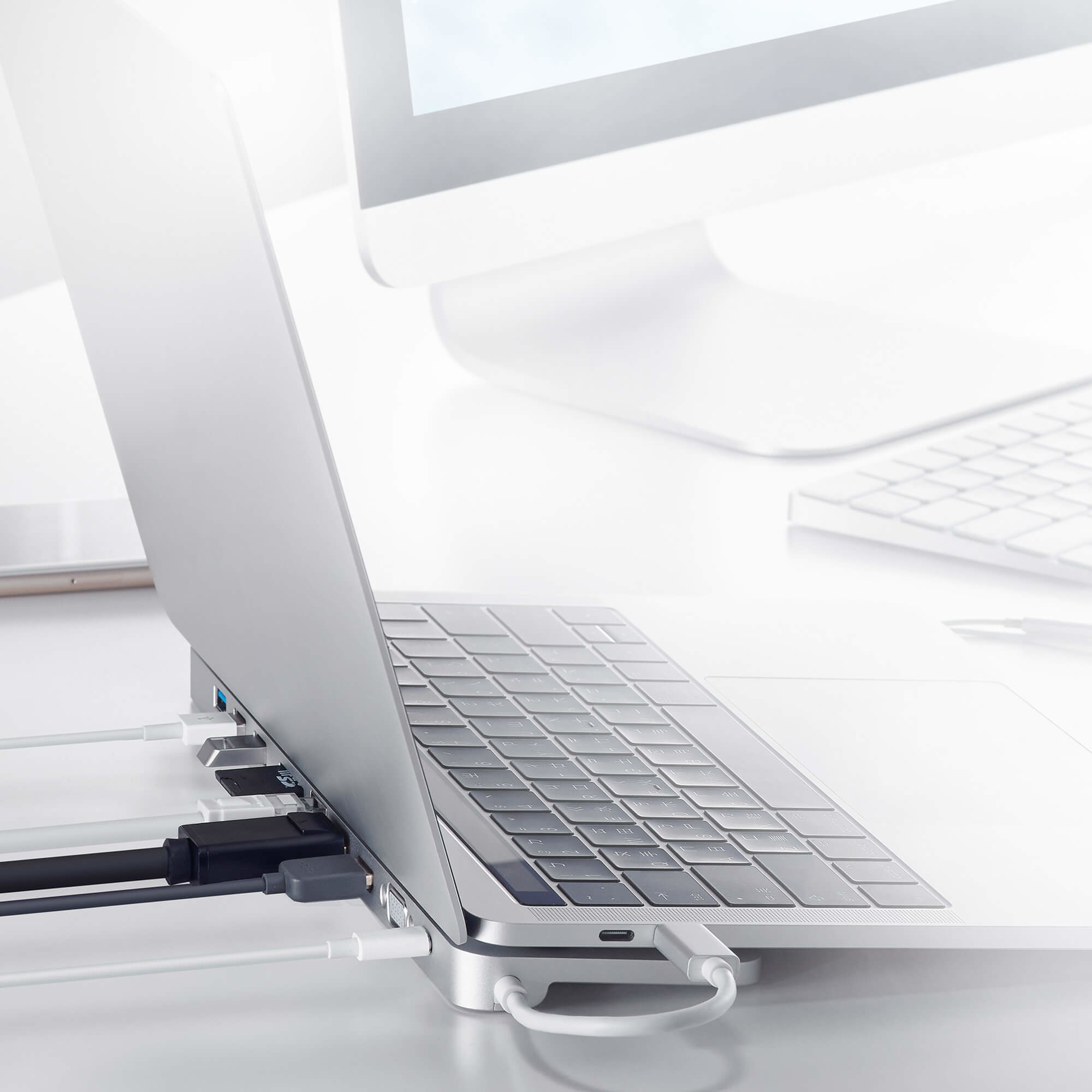 ATEN USB-C Multiport Dock with Power Pass-Thr – image 4