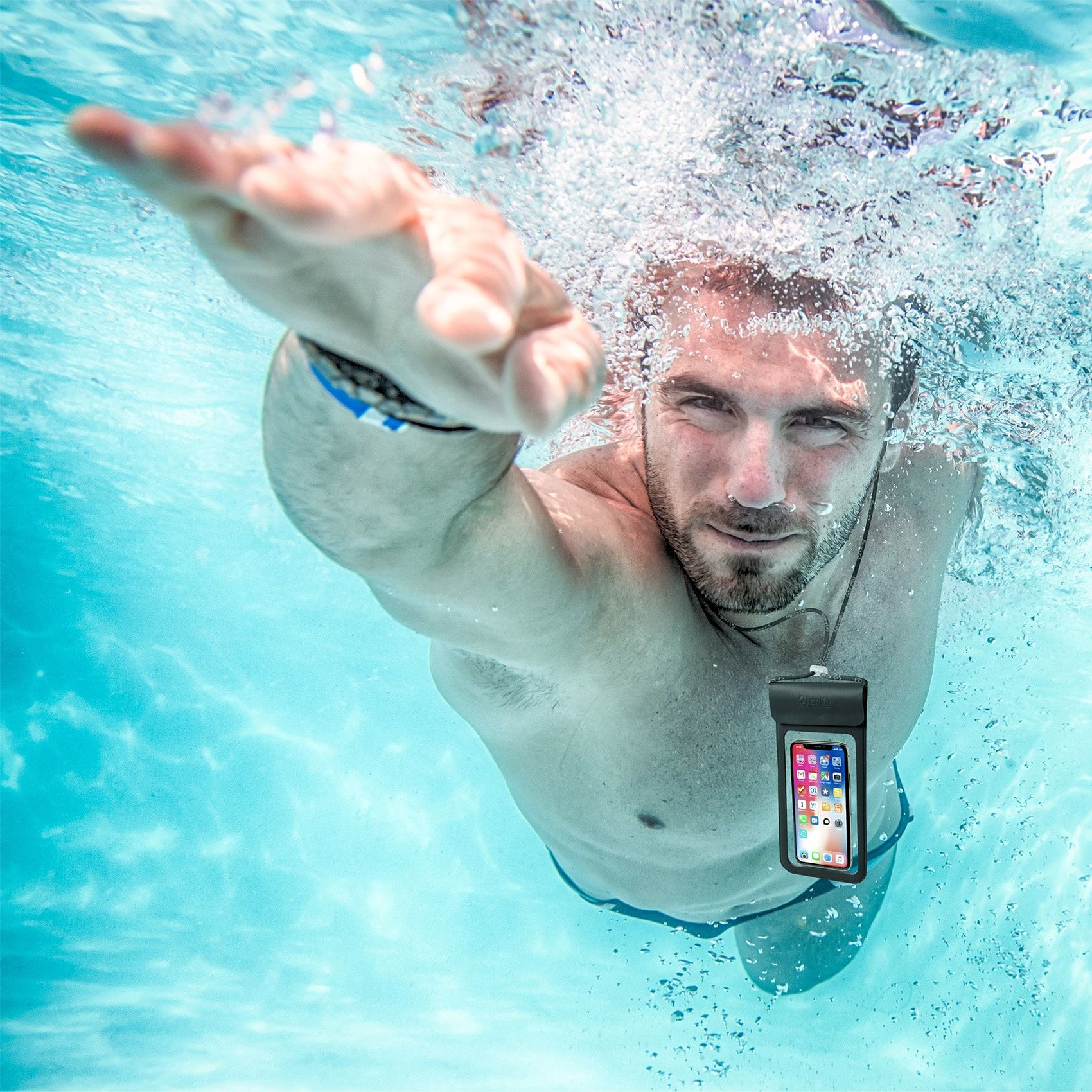 Celly SPLASHBAG19BK mobile phone case – image 3