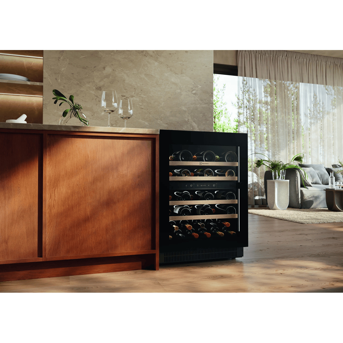 Electrolux EWUD040F8B Compressor wine cooler Freestanding Black 40 bottle(s) – image 5