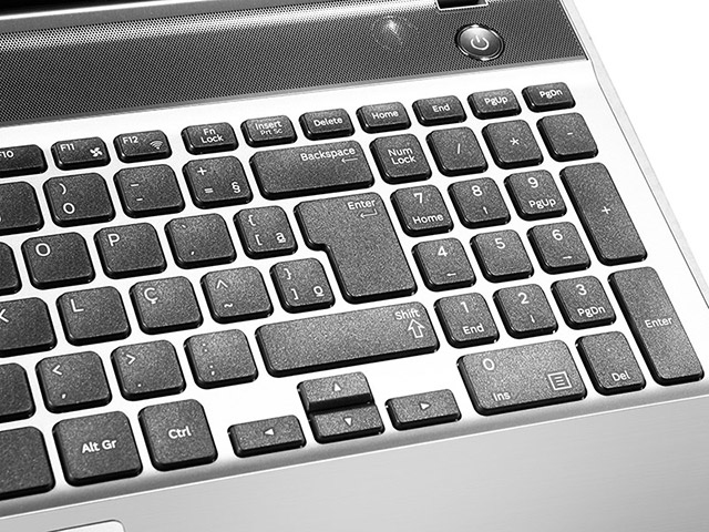 Samsung 5 550P5C-AD2BR Intel® Core™ i5 i5-3210M – image 3