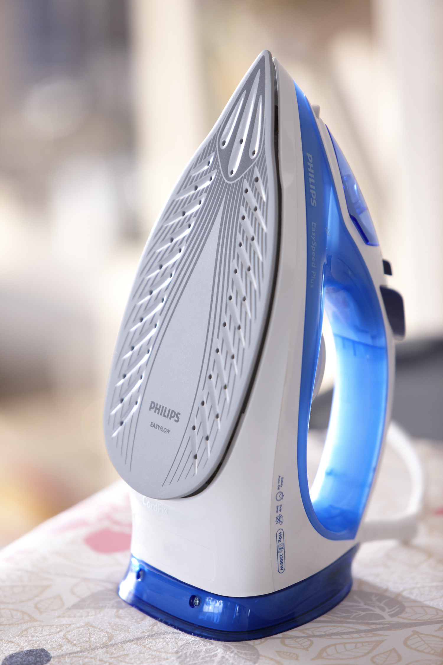 Philips EasySpeed GC2046/27 iron Steam iron Ceramic soleplate – image 7