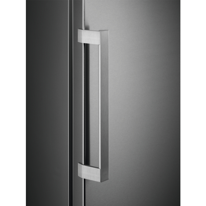 AEG RKB638E5MX fridge Freestanding – image 3
