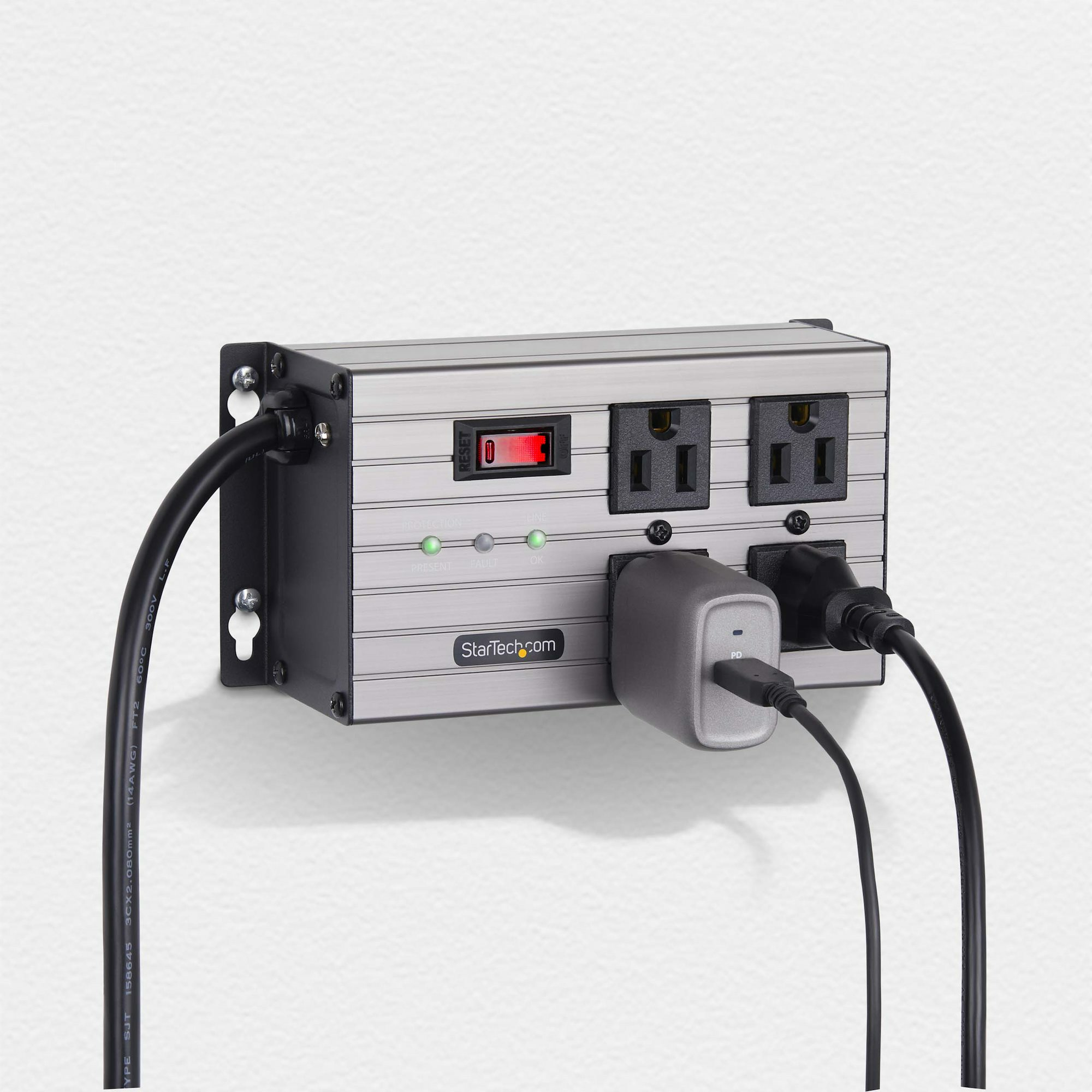 StarTech.com 4-Outlet Industrial Power Strip – image 5