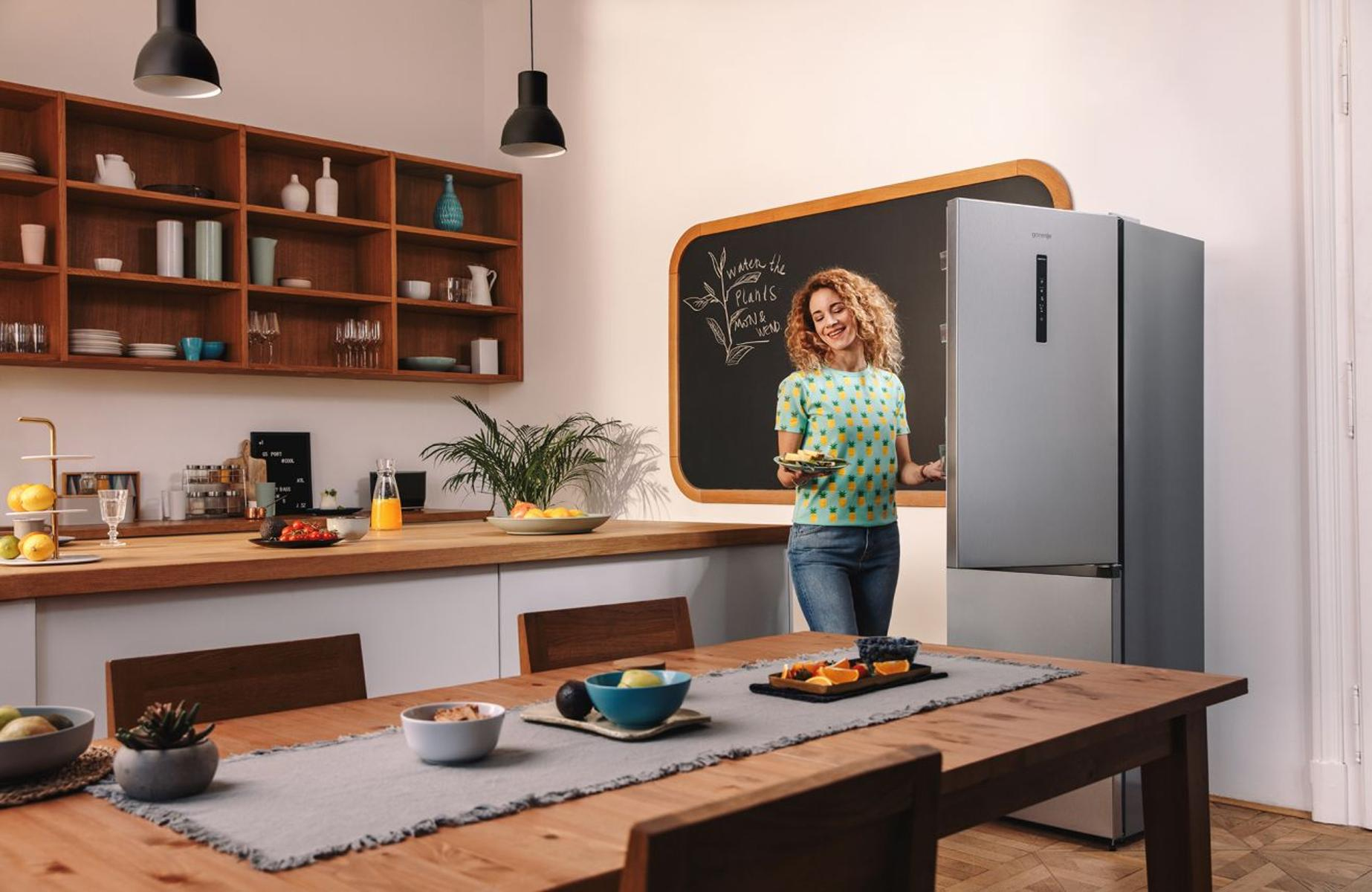 Gorenje Fristående kyl /frysskåp med Multiflow 360° för jämn kylning på alla hyllor och NoFrost Plus som eliminerar behovet av avfrostning. Fast Freeze fryser s – image 7