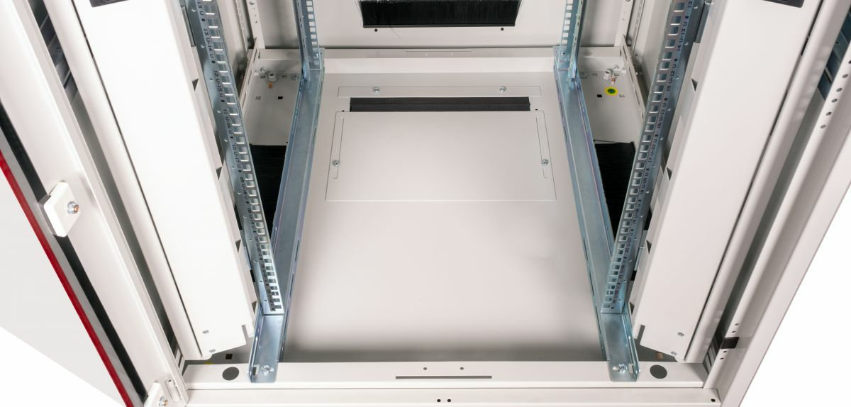 Equip Dynamic Flex 19' Cabinet, 22U – image 7