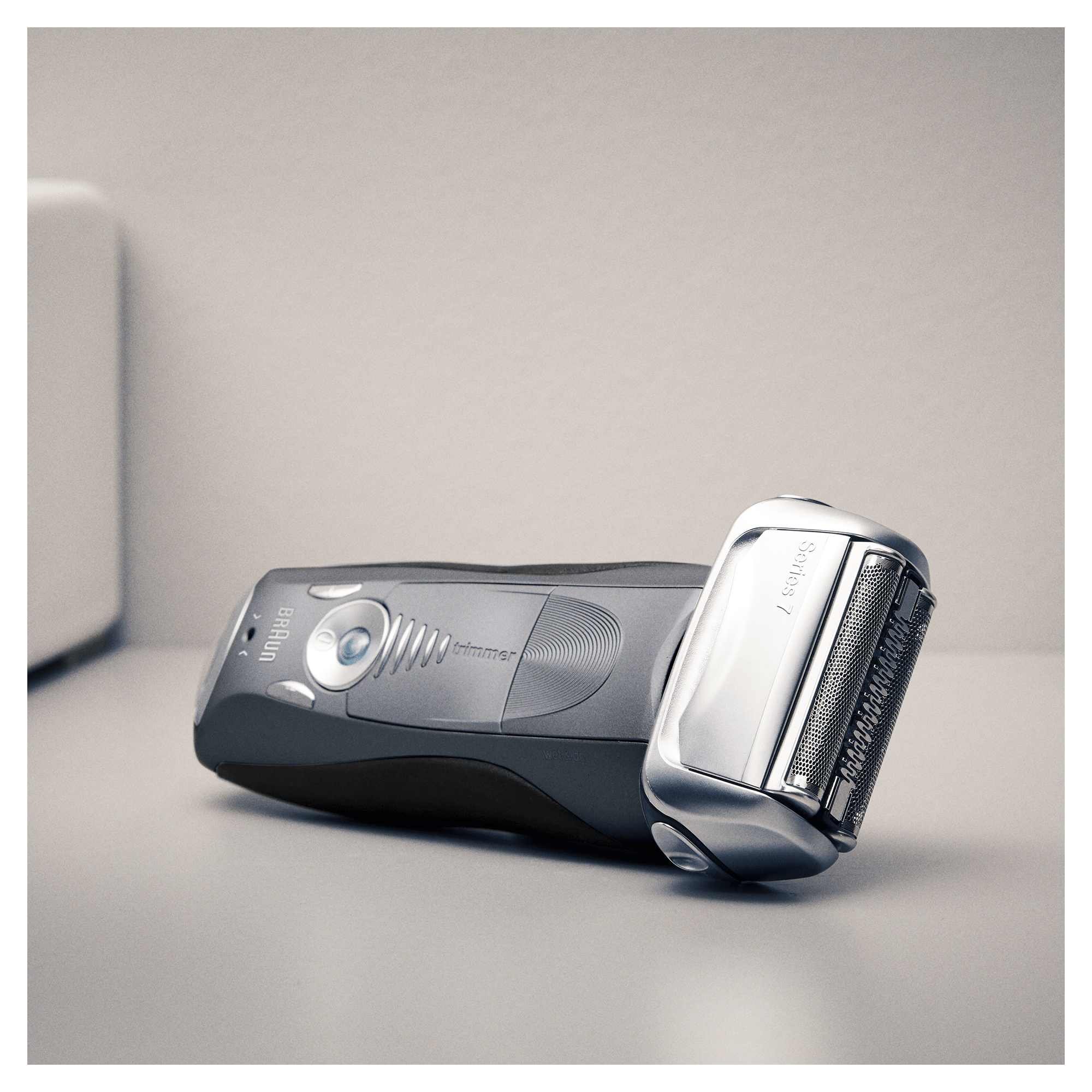 Braun Series 7 Electric Shaver for Men 7855s, with Travel Case – Grey – image 4