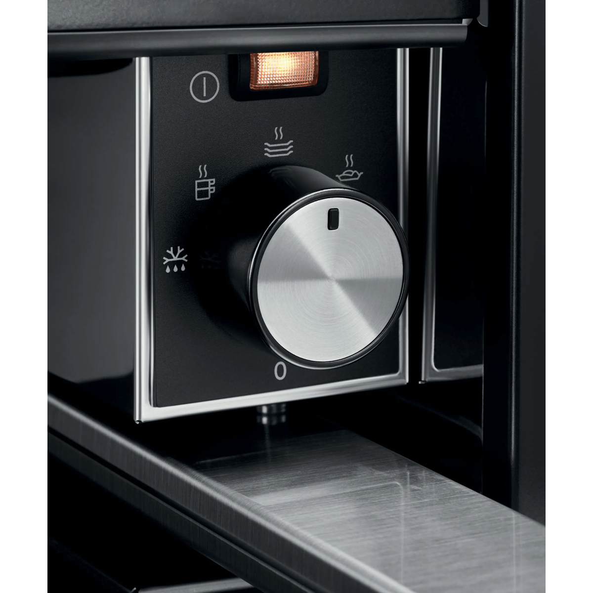 Electrolux LBD4Z warming drawer 2 place settings Black – image 8